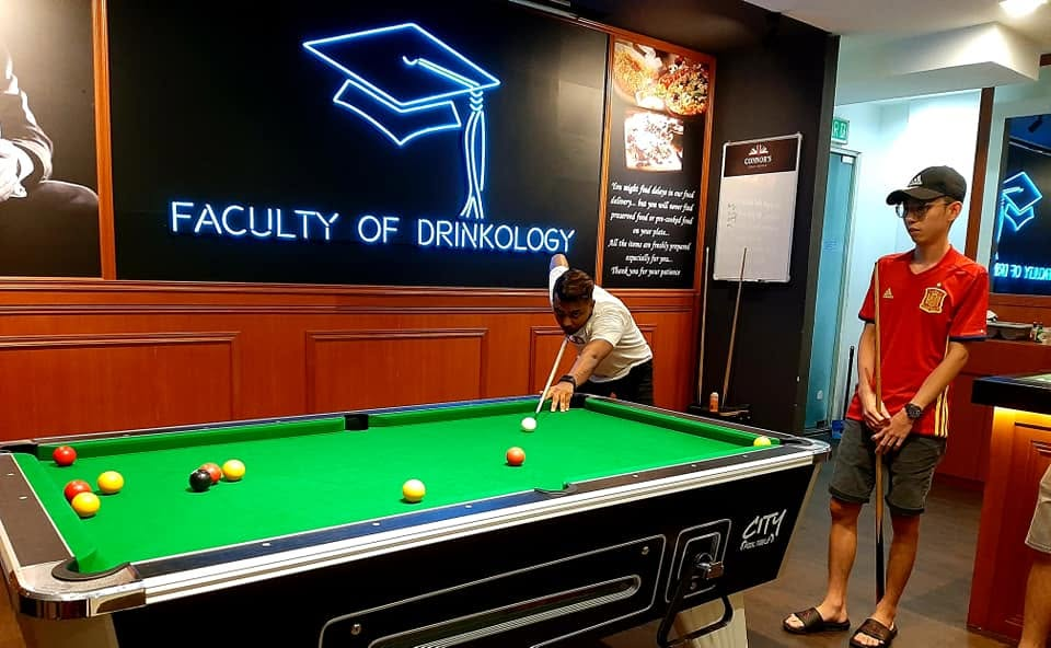 Pool table